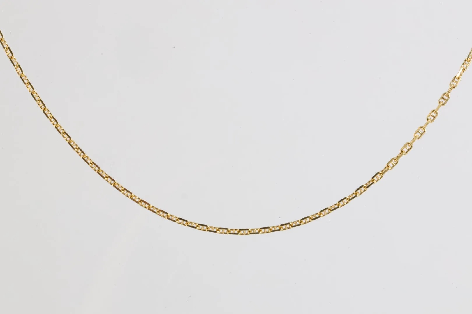 18" 18k Yellow Gold Anchor Chain Necklace (4.88g.)