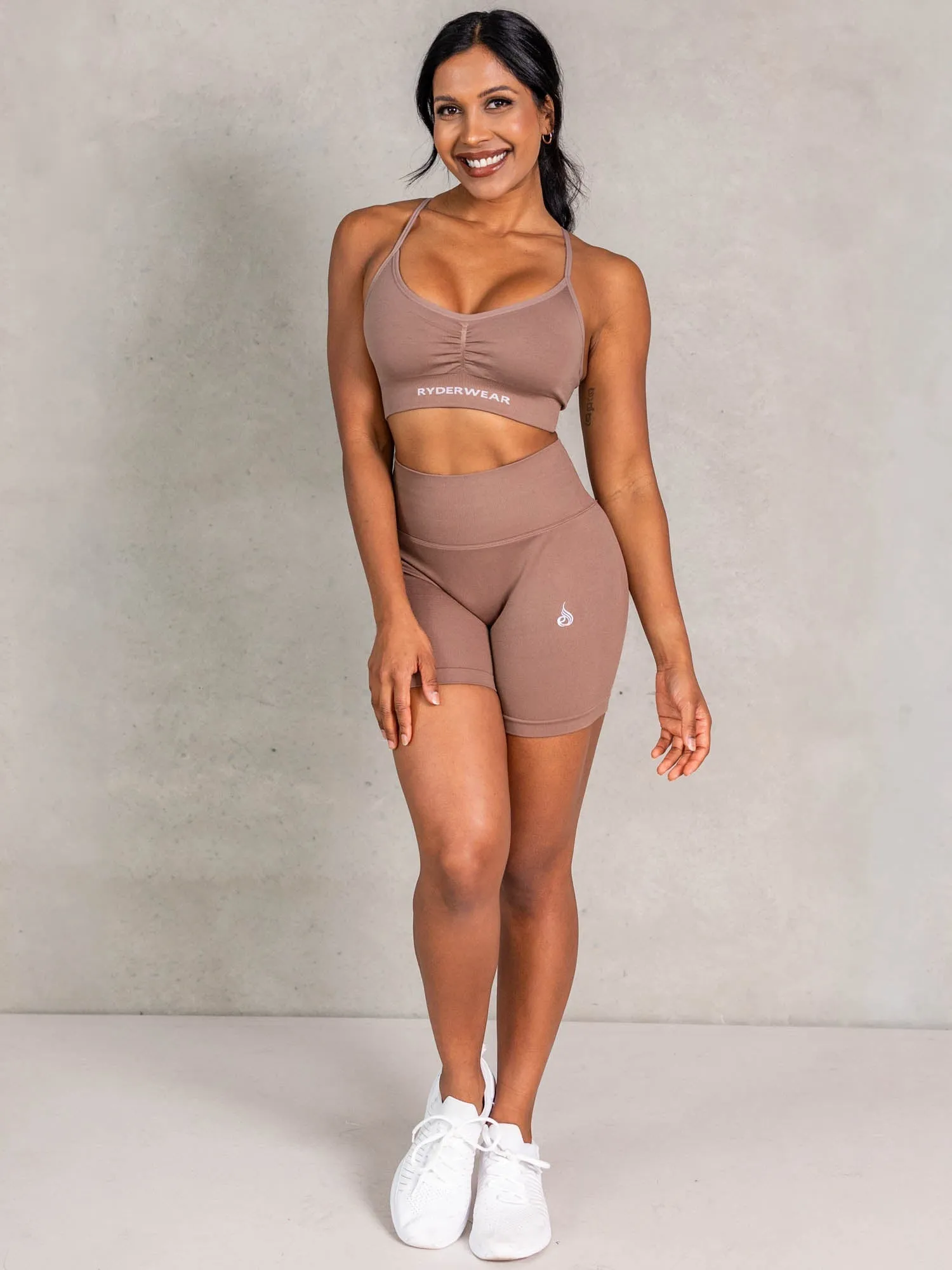 NRG Seamless Sports Bra - Almond