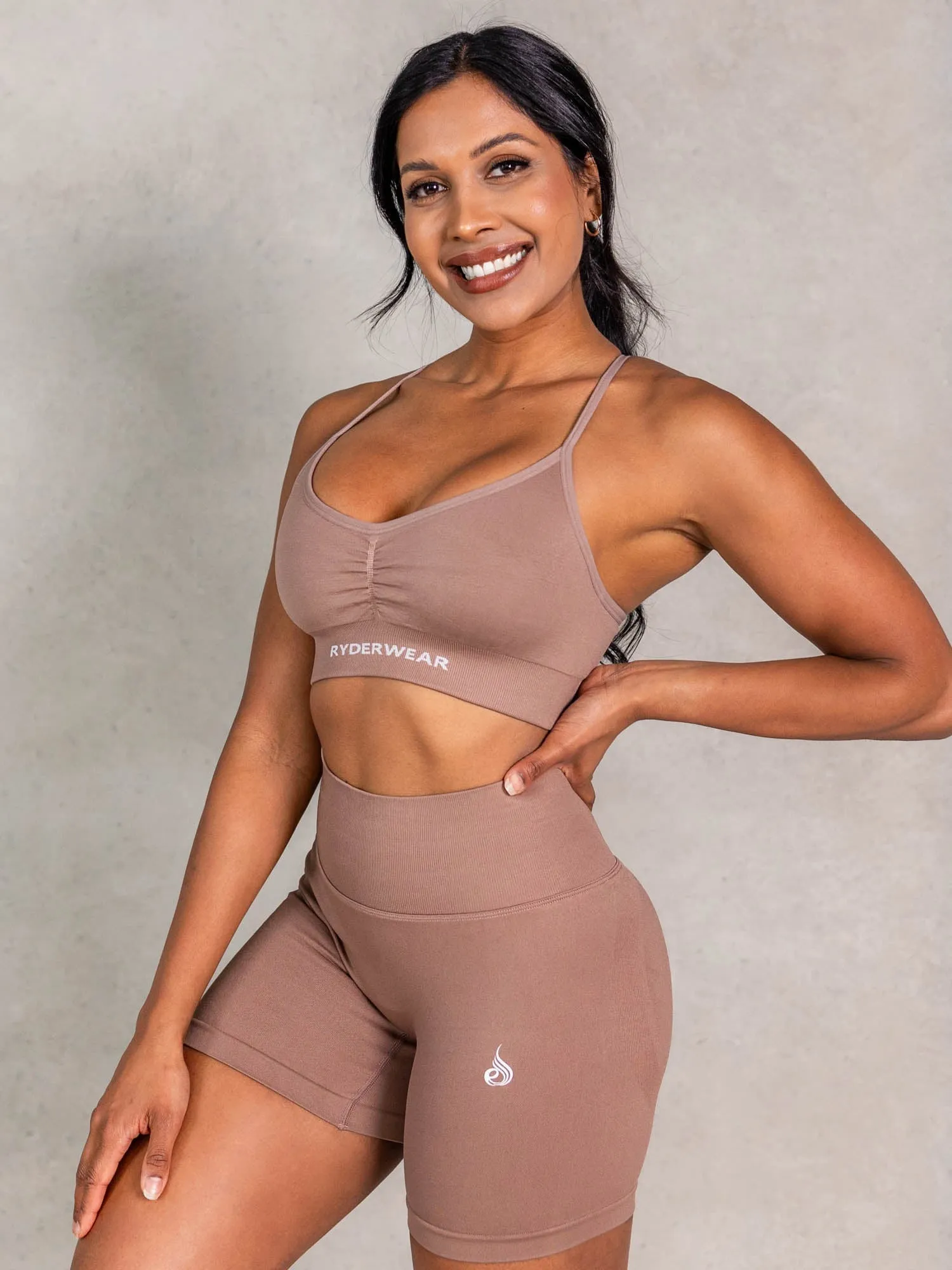 NRG Seamless Sports Bra - Almond