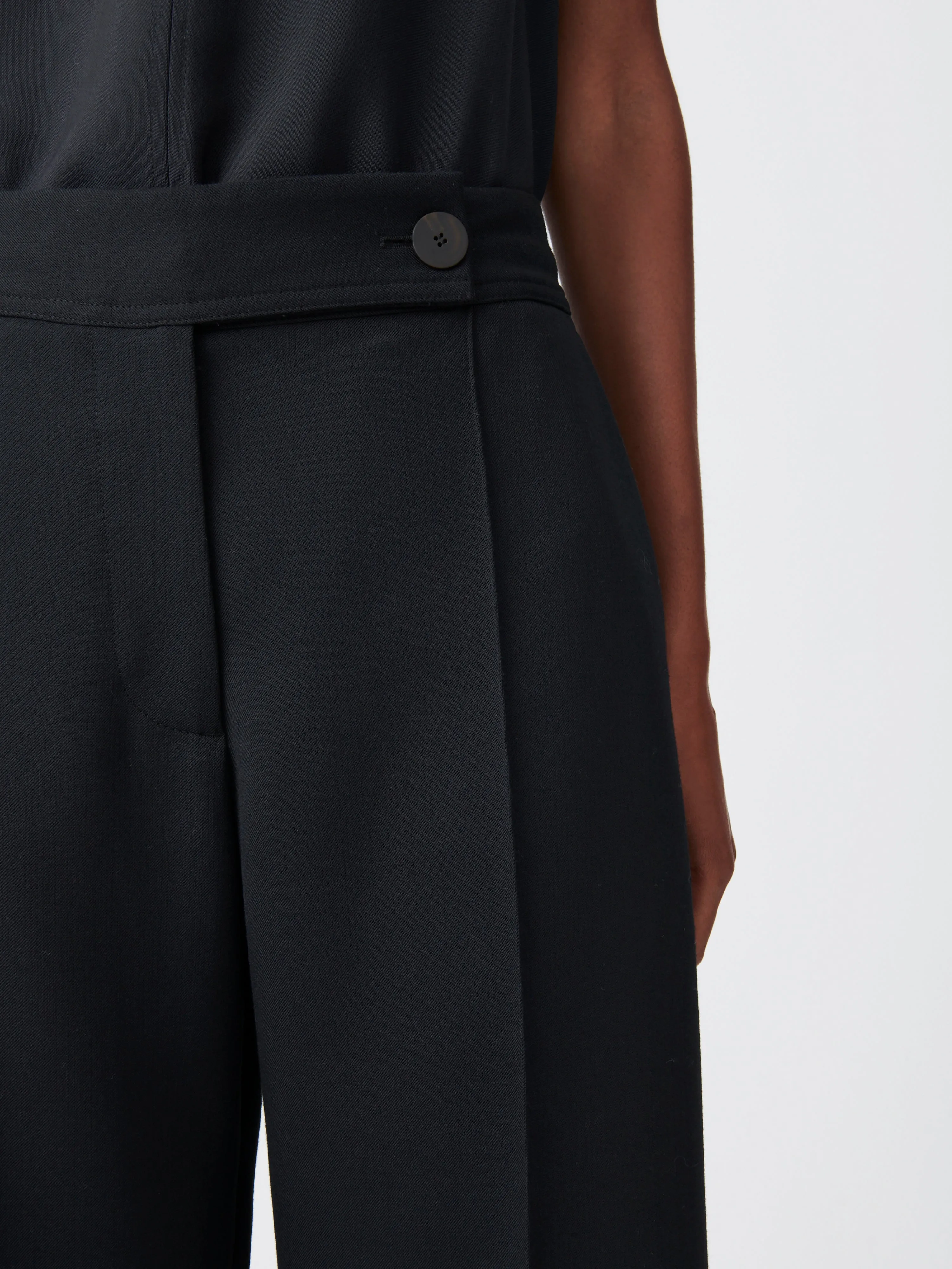 Sydney Viscose Pant in Darkest Navy